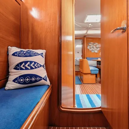 Charming Sailing Boat - Le Dimore Di Ines 보트호텔 바리