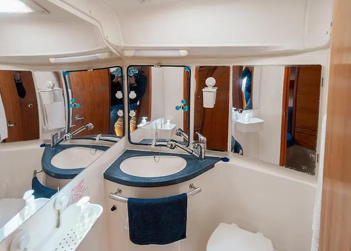 Charming Sailing Boat - Le Dimore Di Ines Bari