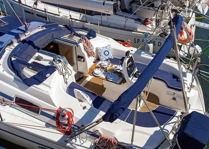 Charming Sailing Boat - Le Dimore Di Ines Botel