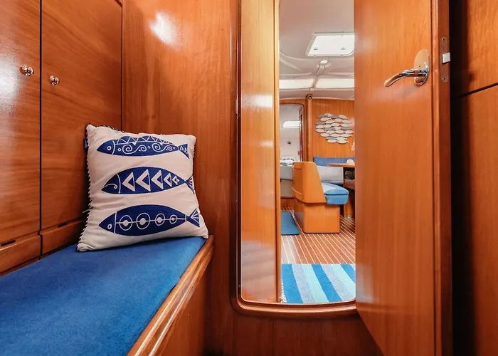 Charming Sailing Boat - Le Dimore Di Ines Botel Bari