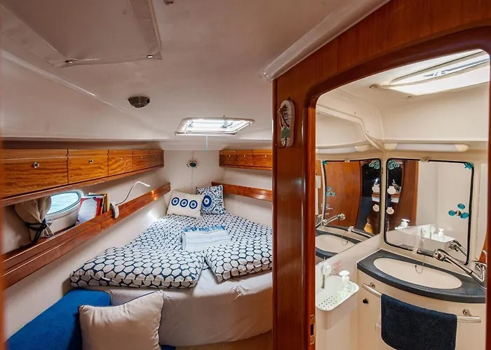 Botel Charming Sailing Boat - Le Dimore Di Ines Bari