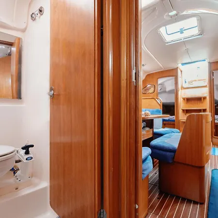 Charming Sailing Boat - Le Dimore Di Ines Bådhotel