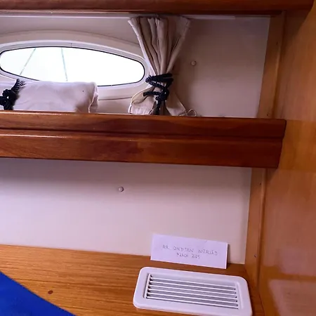 Charming Sailing Boat - Le Dimore Di Ines Bådhotel Bari