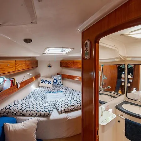 ספינת מלון Charming Sailing Boat - Le Dimore Di Ines בארי