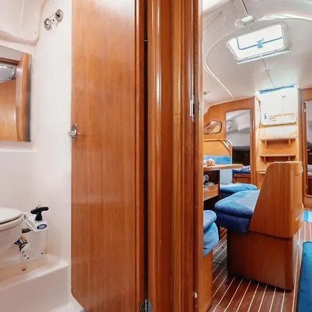 Úszó hotel Charming Sailing Boat - Le Dimore Di Ines